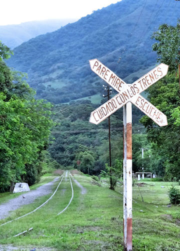 Rail Trtain des nuages