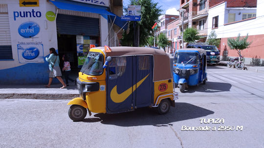 Tupiza Taxi Jaune