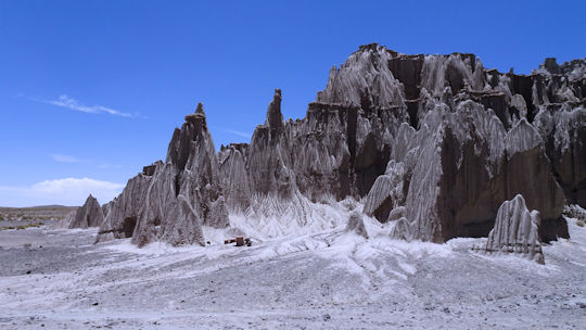 Colline maison brul&eacute;e1