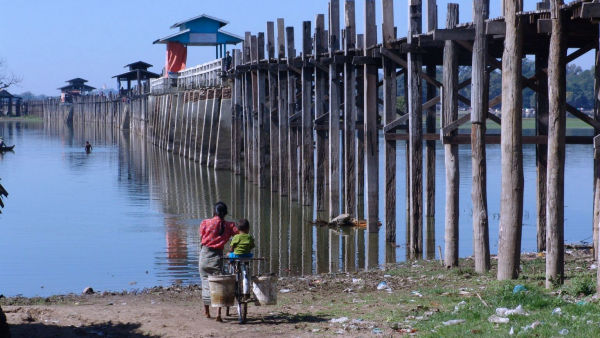 Velos et  le pont U'Bein