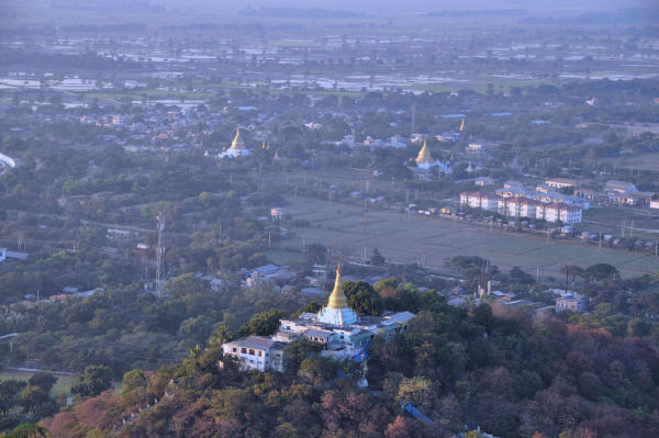 Vue de Mandalay le soir