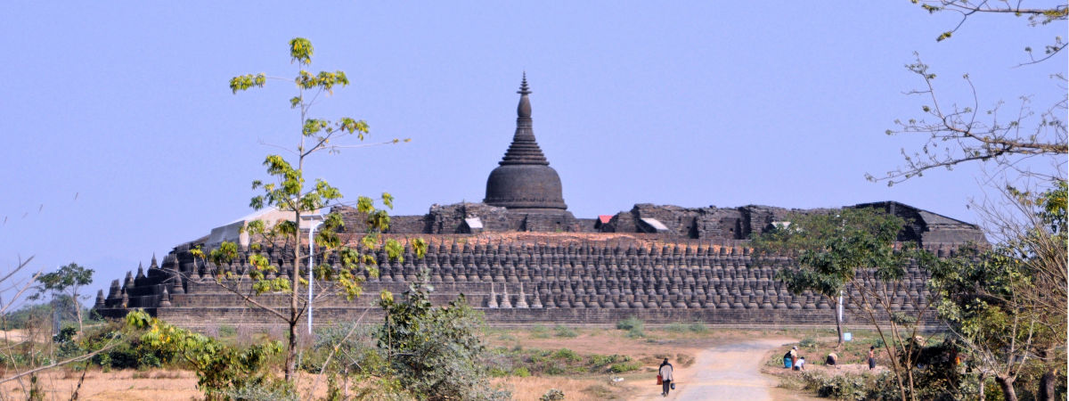 Pagode Koethaung et sa collection de stupas