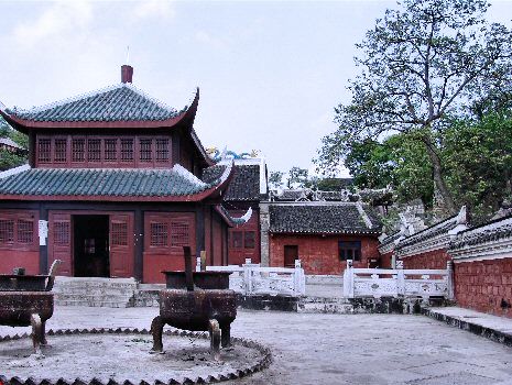 Cour intérieure, temple de Guyian