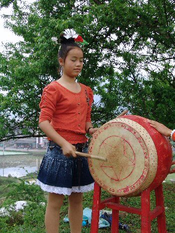 Jeune fille au tambour