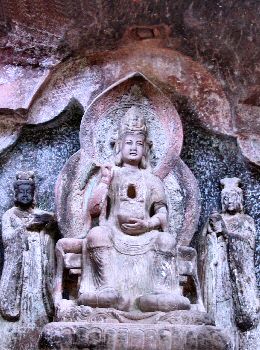 Statue de Guanyin  la poitrine perce