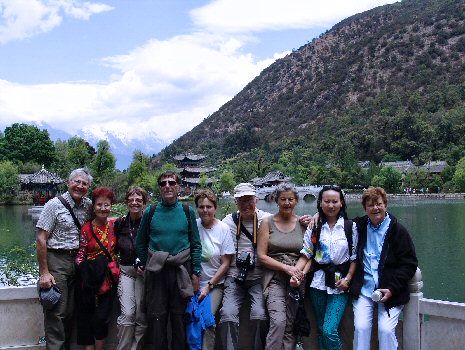 de gauche  droite : Claude, Annie, Martine, Alain, Michle, J.Pierre, Josiane, Camille, Chantal