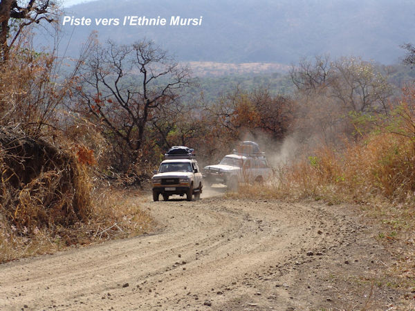 Piste vers les Mursi