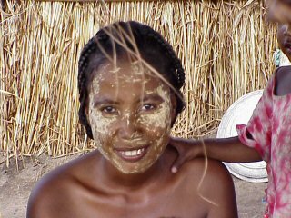 Femme au masque