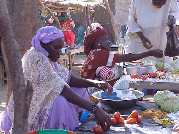 Vendeuse au marché de Djenné