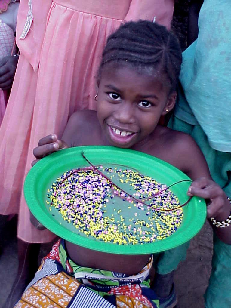 Enfant et les perles