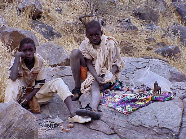 Petits vendeur à la main de Fatma