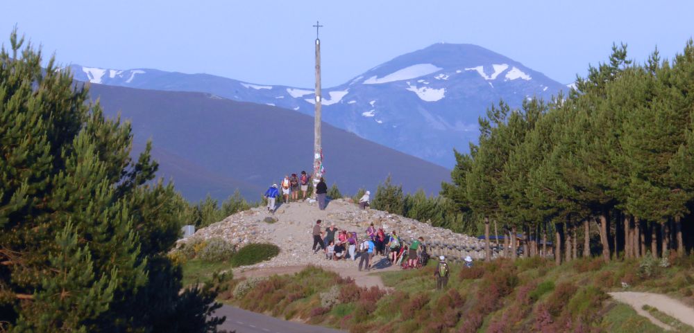Le cairn de la Croix de Fer
