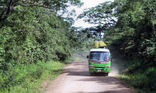 Bus sur la piste