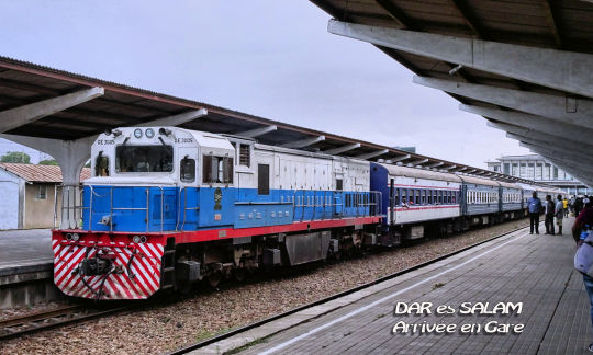 Dar es salam arrivée en gare