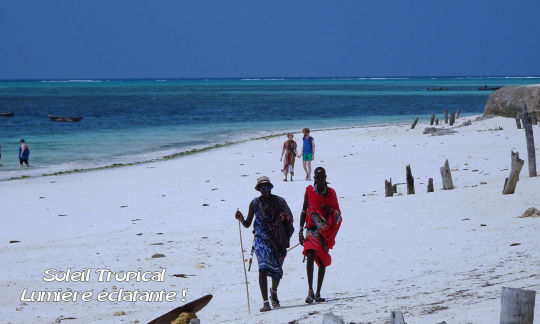 les Masaïs sur la plage