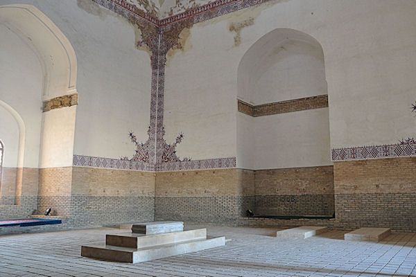 Interieur du mausolee de Sanjar