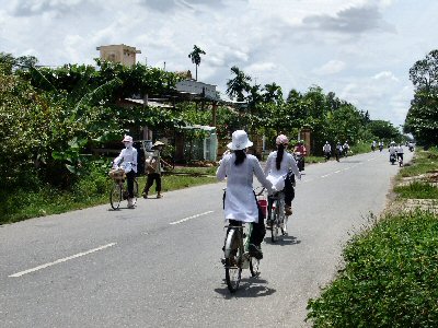 Lycéennes en vélo