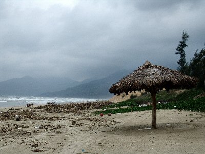 Plage au pied du col des nuages