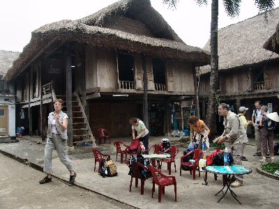 Arrive au bivouac chez l'habitant